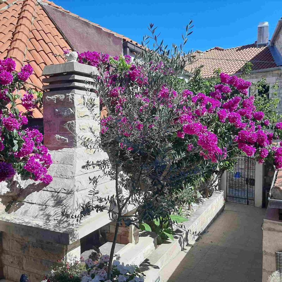 Vila Dora Supetar Διαμέρισμα Εξωτερικό φωτογραφία