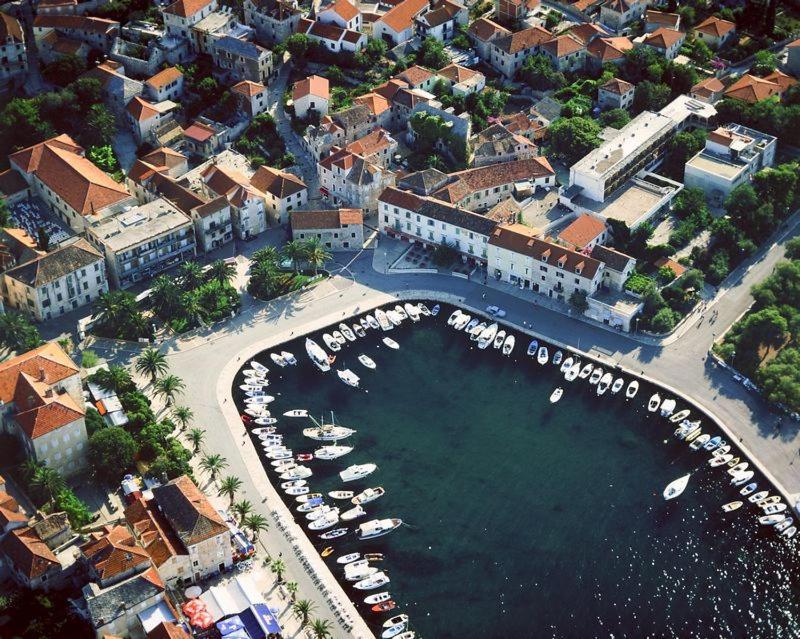 Vila Dora Supetar Διαμέρισμα Εξωτερικό φωτογραφία