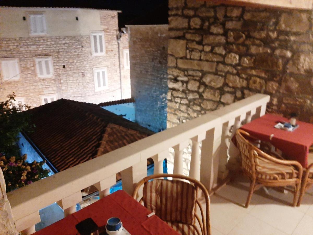 Vila Dora Supetar Διαμέρισμα Εξωτερικό φωτογραφία