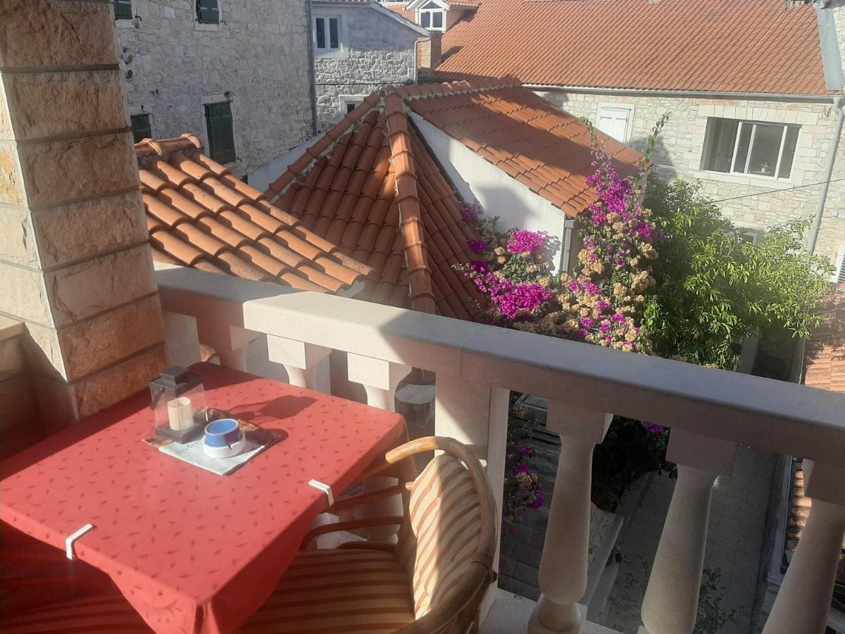 Vila Dora Supetar Διαμέρισμα Εξωτερικό φωτογραφία