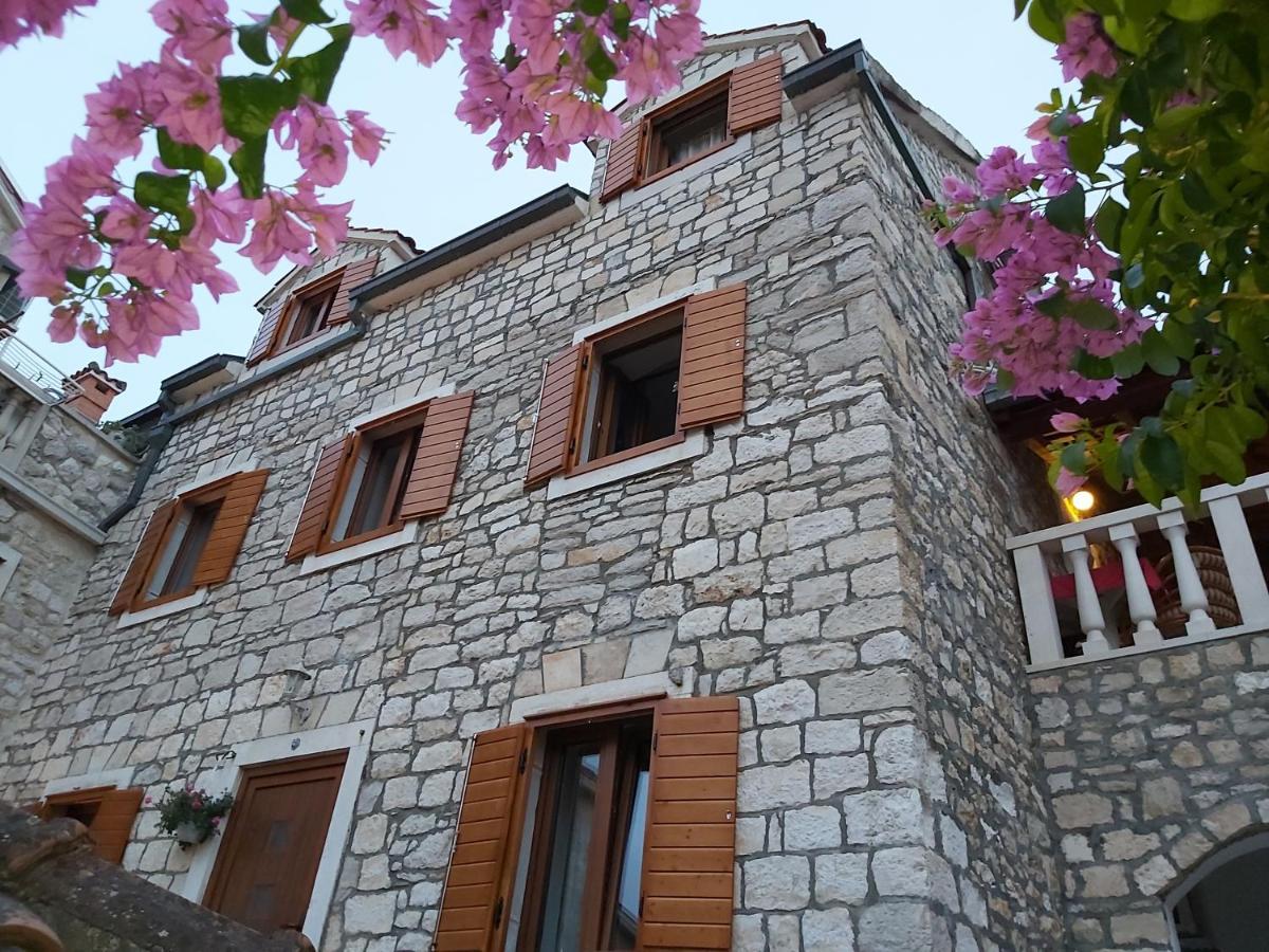 Vila Dora Supetar Διαμέρισμα Εξωτερικό φωτογραφία