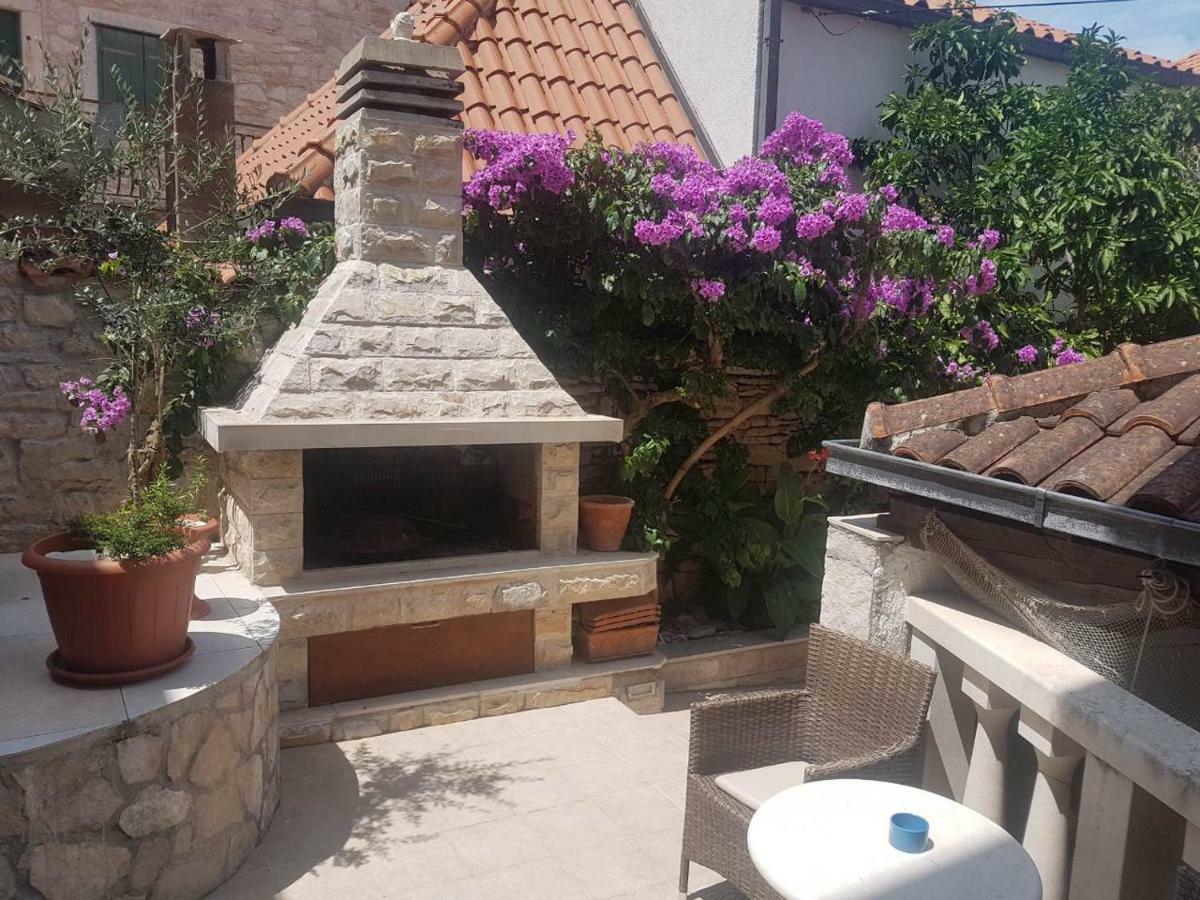 Vila Dora Supetar Διαμέρισμα Εξωτερικό φωτογραφία